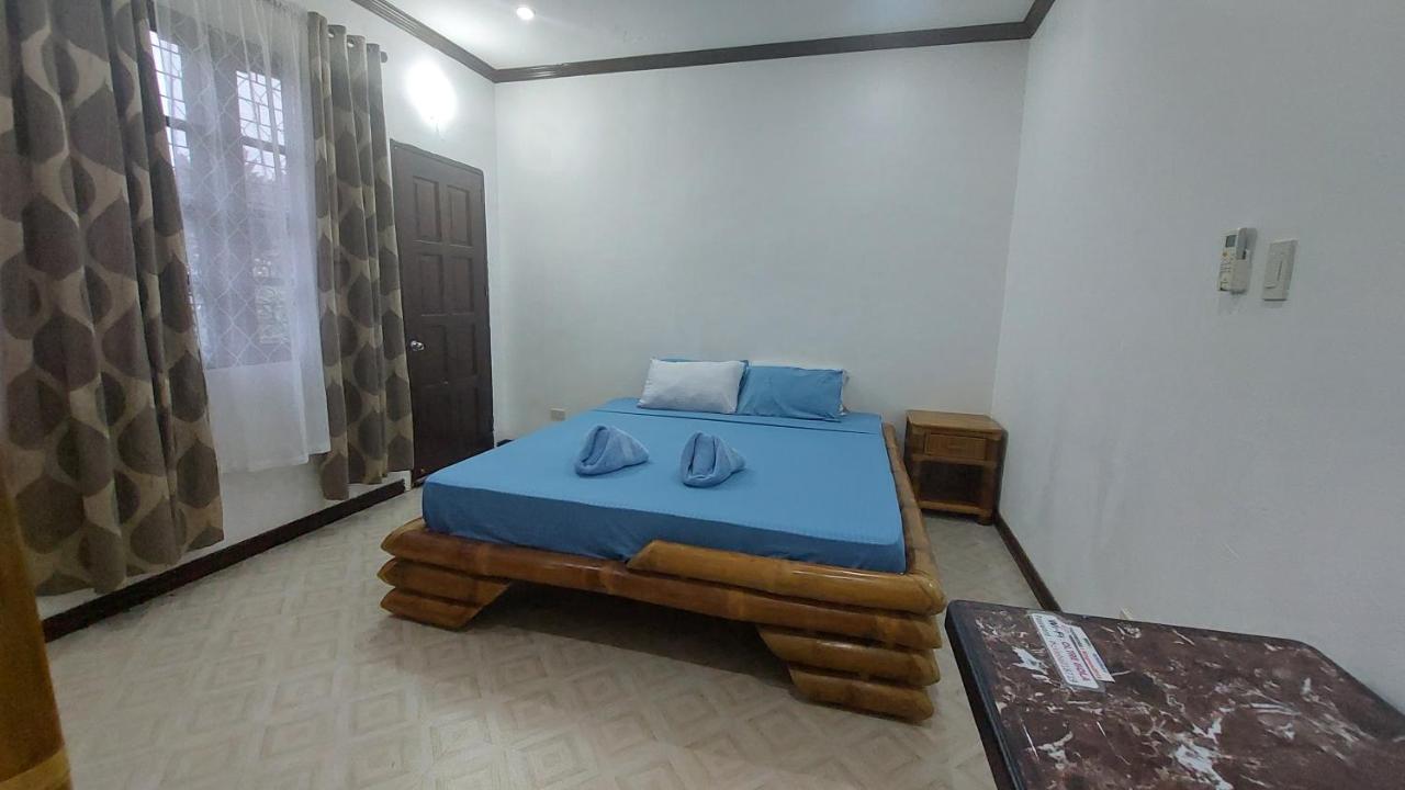Beyond Island Hotel Moalboal Exterior photo